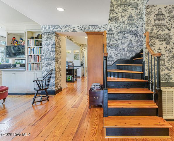 200 Hollycrest Drive, Pinehurst, NC 28374