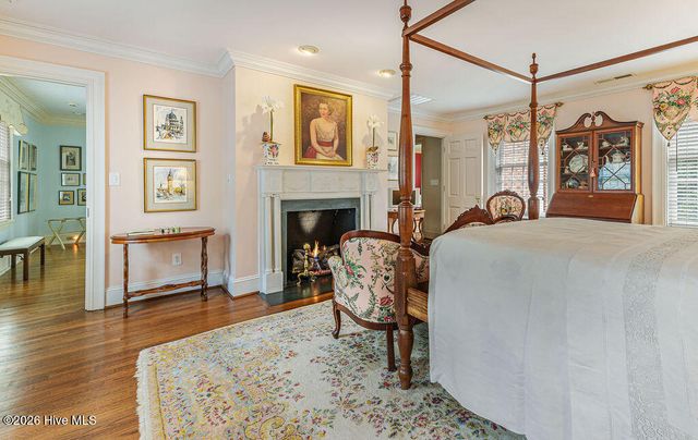 200 Hollycrest Drive, Pinehurst, NC 28374
