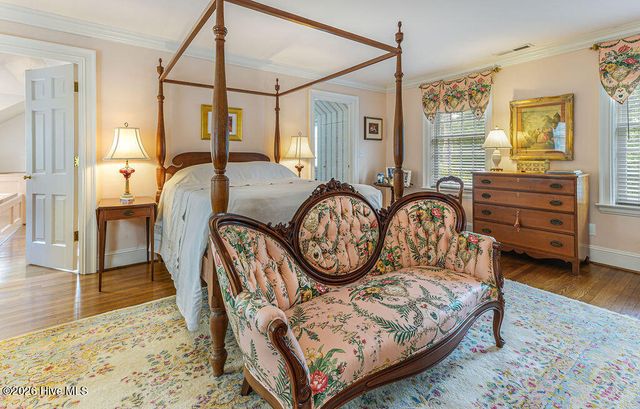 200 Hollycrest Drive, Pinehurst, NC 28374
