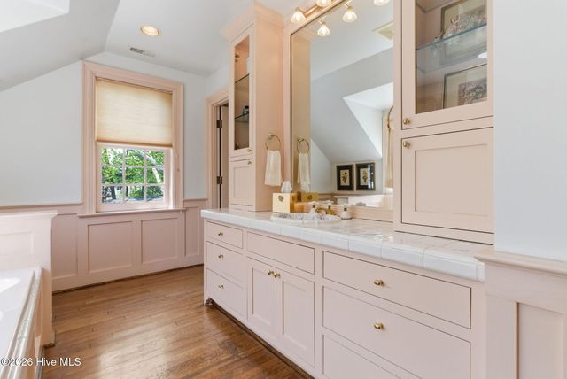 200 Hollycrest Drive, Pinehurst, NC 28374