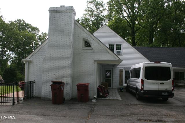 321 Baron Drive, Johnson City, TN 37601