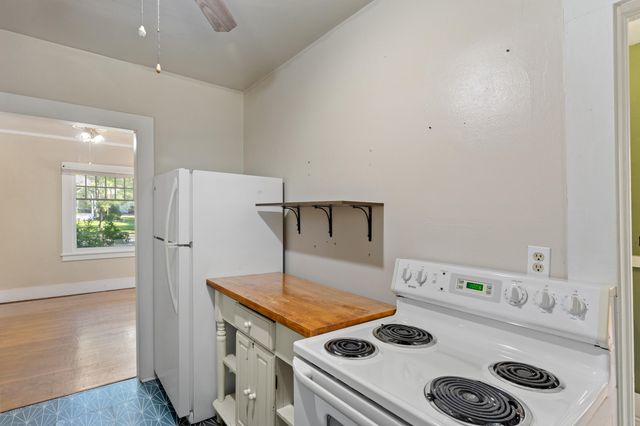 311 NW A Street, Grants Pass, OR 97526