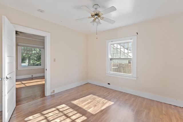 311 NW A Street, Grants Pass, OR 97526