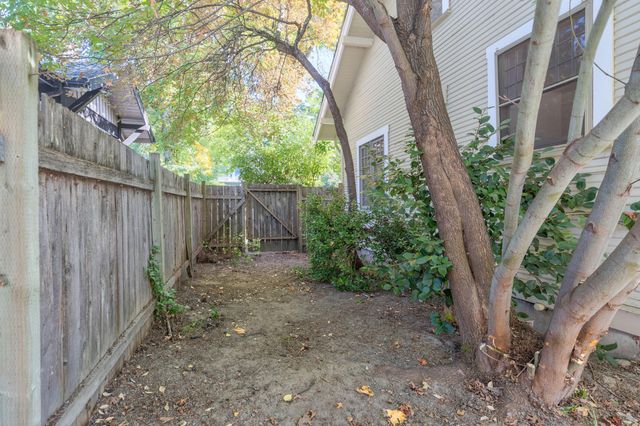 311 NW A Street, Grants Pass, OR 97526