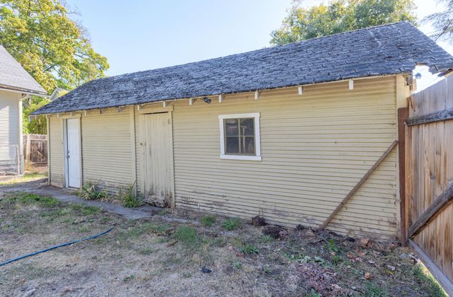 311 NW A Street, Grants Pass, OR 97526