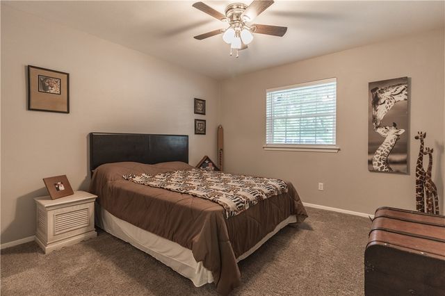 2719 Whispering Trail Circle, Pantego, TX 76013