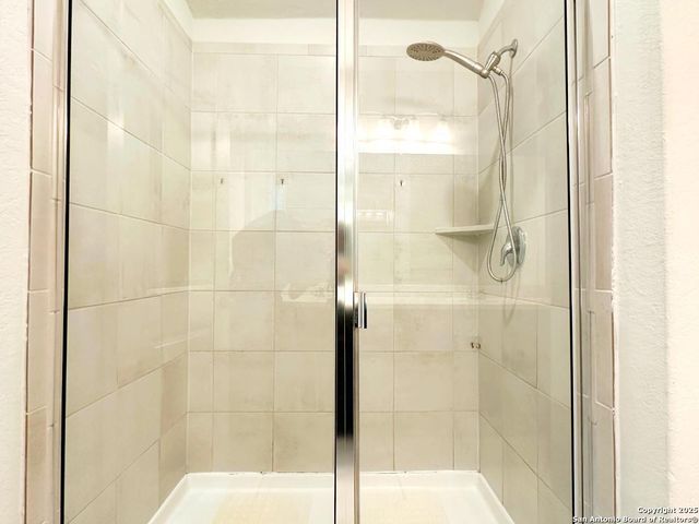 3906 Glenloch Way, Converse, TX 78109
