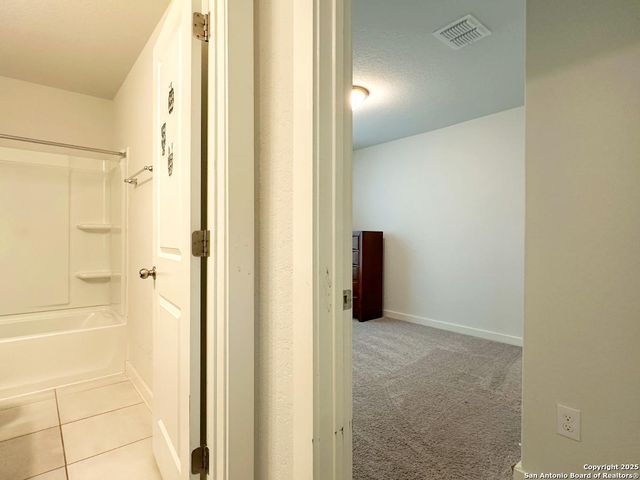 3906 Glenloch Way, Converse, TX 78109