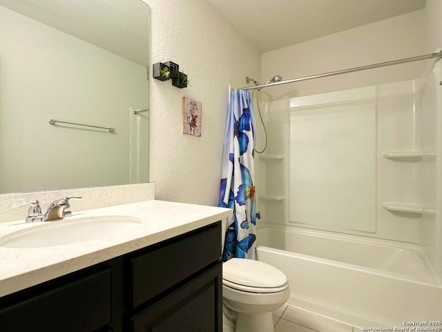 3906 Glenloch Way, Converse, TX 78109