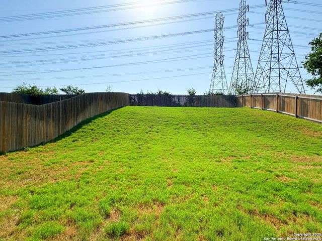 3906 Glenloch Way, Converse, TX 78109