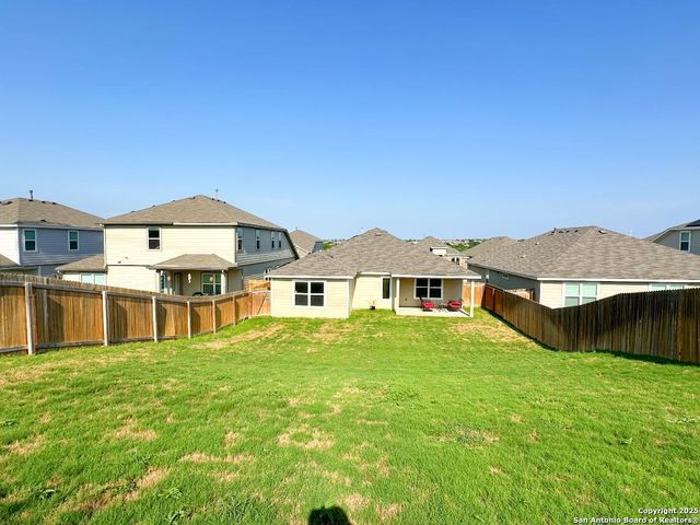 3906 Glenloch Way, Converse, TX 78109