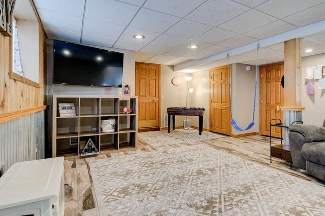 4309 10TH STREET, Menominee, MI 49858