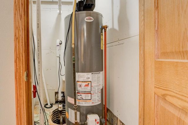 4309 10TH STREET, Menominee, MI 49858