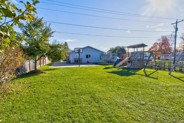 4309 10TH STREET, Menominee, MI 49858