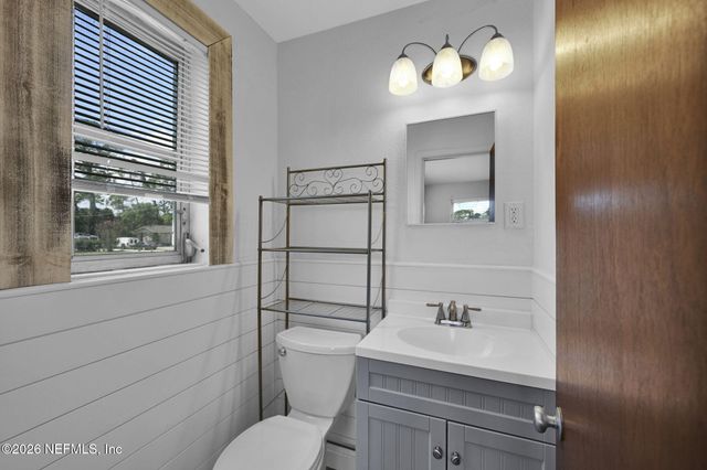 3903 VIA DE LA REINA, Jacksonville, FL 32217