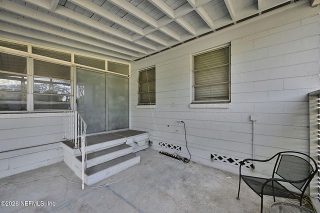 3903 VIA DE LA REINA, Jacksonville, FL 32217