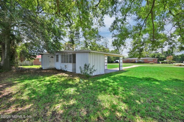 3903 VIA DE LA REINA, Jacksonville, FL 32217
