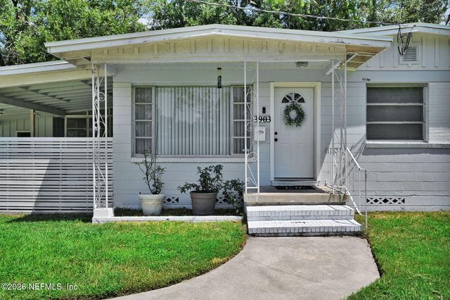 3903 VIA DE LA REINA, Jacksonville, FL 32217