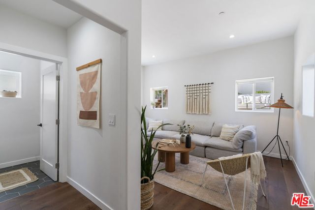 3787 Glenalbyn Drive, Los Angeles, CA 90065