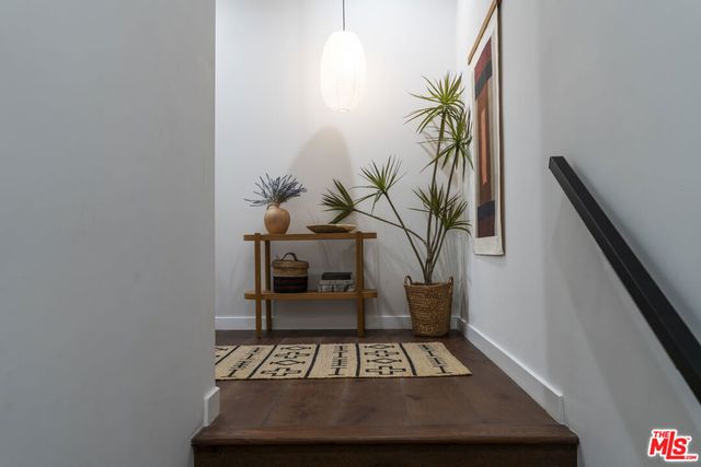 3787 Glenalbyn Drive, Los Angeles, CA 90065