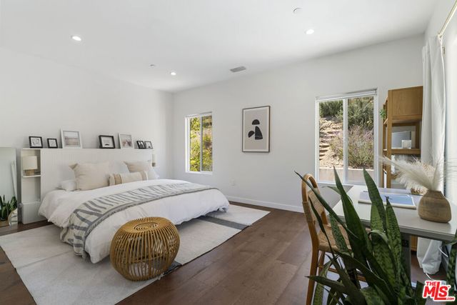 3787 Glenalbyn Drive, Los Angeles, CA 90065
