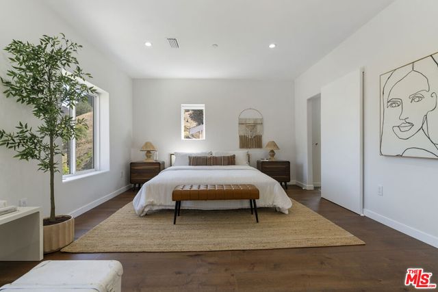 3787 Glenalbyn Drive, Los Angeles, CA 90065