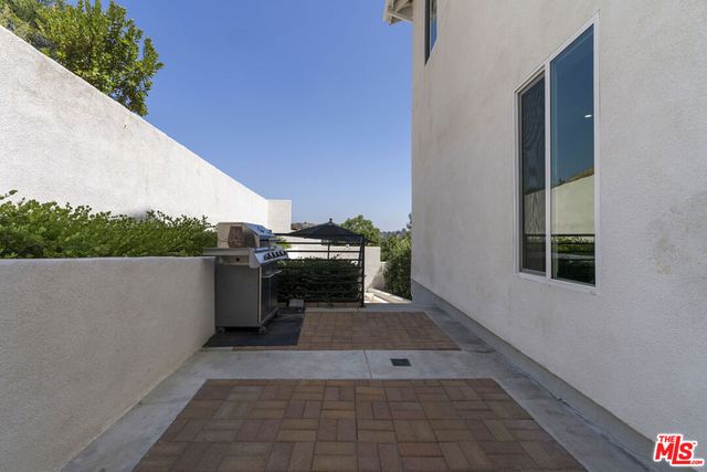 3787 Glenalbyn Drive, Los Angeles, CA 90065