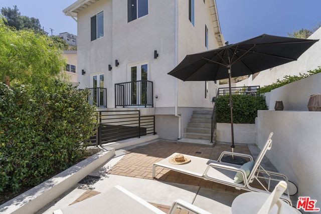 3787 Glenalbyn Drive, Los Angeles, CA 90065