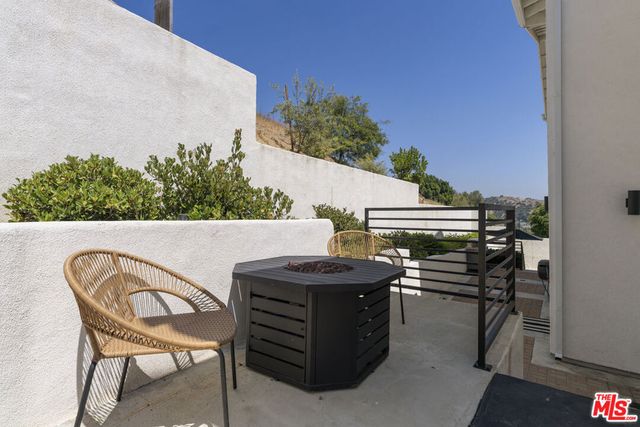 3787 Glenalbyn Drive, Los Angeles, CA 90065
