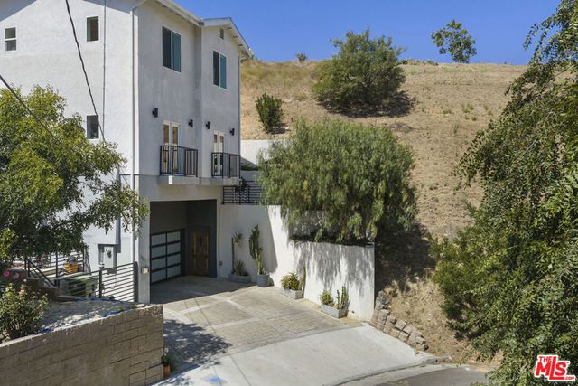 3787 Glenalbyn Drive, Los Angeles, CA 90065