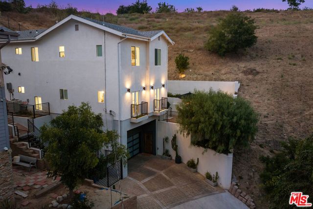 3787 Glenalbyn Drive, Los Angeles, CA 90065