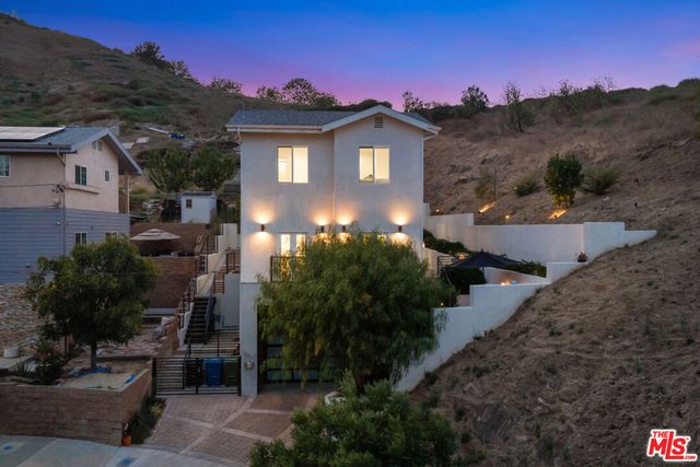 3787 Glenalbyn Drive, Los Angeles, CA 90065