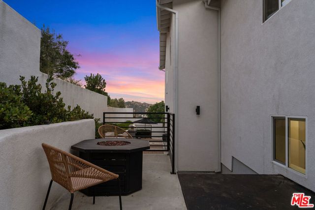 3787 Glenalbyn Drive, Los Angeles, CA 90065