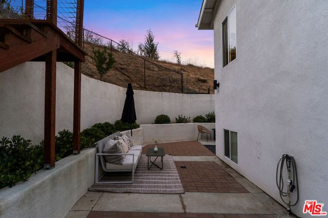 3787 Glenalbyn Drive, Los Angeles, CA 90065