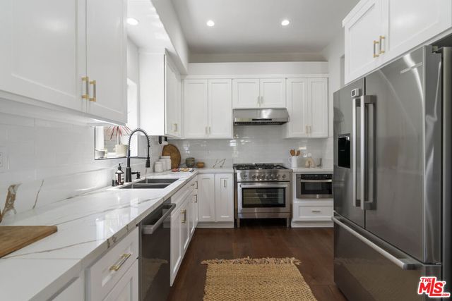 3787 Glenalbyn Drive, Los Angeles, CA 90065
