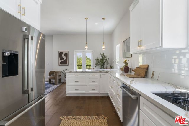 3787 Glenalbyn Drive, Los Angeles, CA 90065