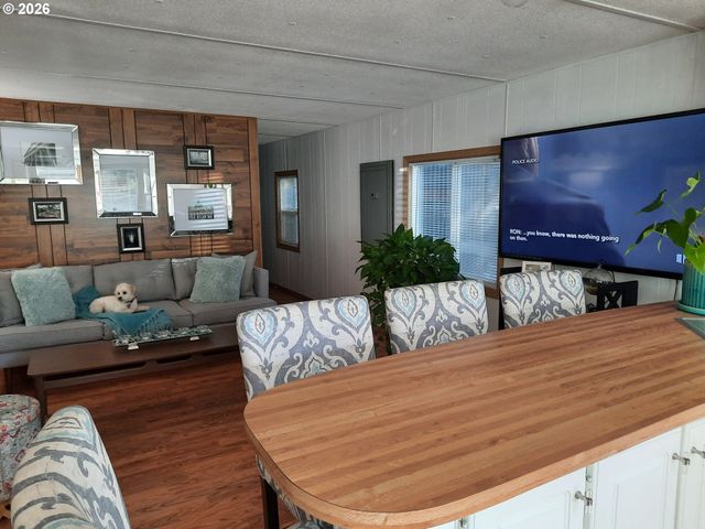 1600 RHODODENDRON Dr 293, Florence, OR 97439