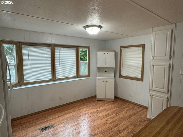 1600 RHODODENDRON Dr 293, Florence, OR 97439