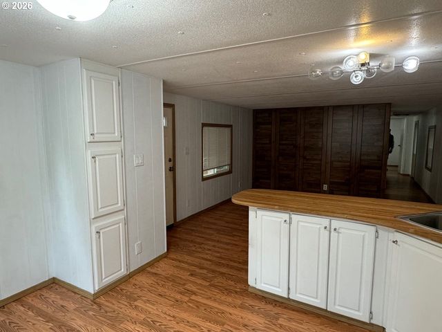 1600 RHODODENDRON Dr 293, Florence, OR 97439