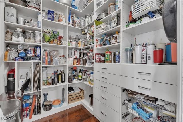 7239 Abbeville Meadows Avenue, Las Vegas, NV 89131