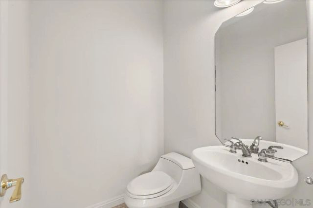 2342 CARIOCA PL, Vista, CA 92084