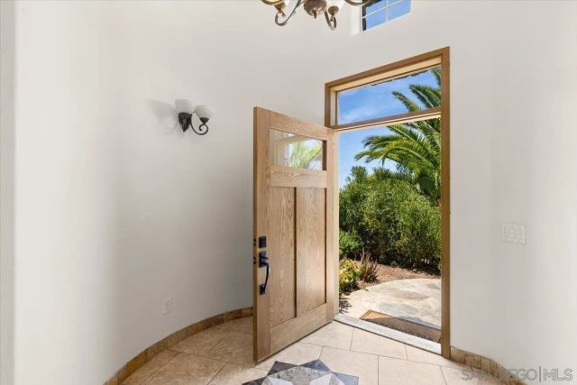 2342 CARIOCA PL, Vista, CA 92084