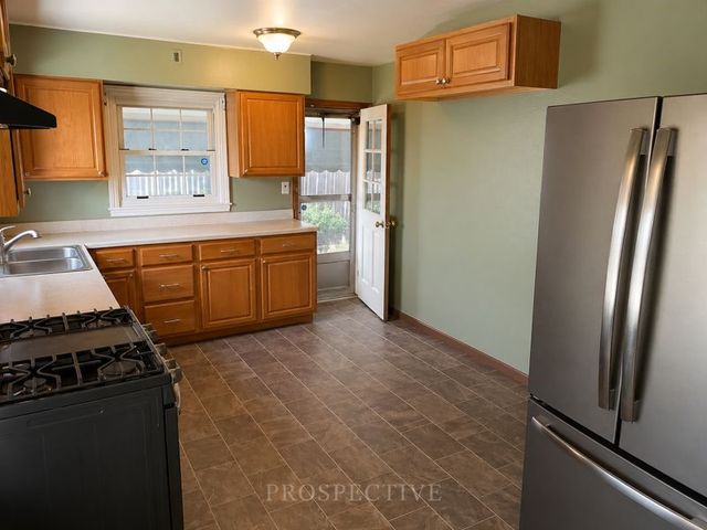 14 Hogsett St, Uniontown, PA 15401
