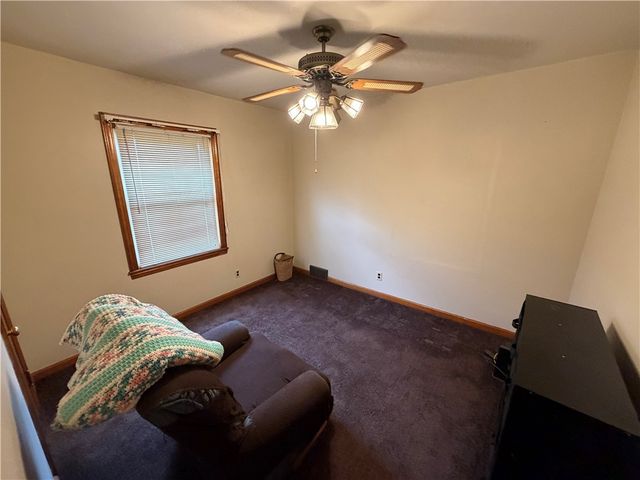 14 Hogsett St, Uniontown, PA 15401