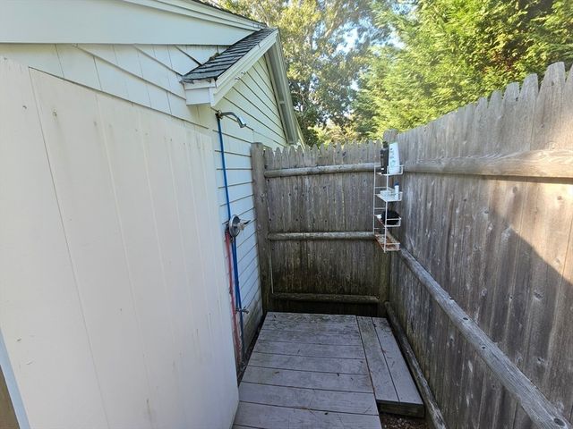 1937 State Hwy Rte 6 8, Wellfleet, MA 02667