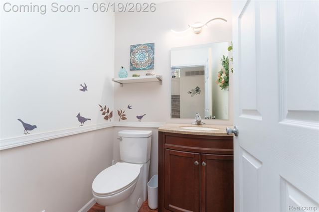 1021 Calpernia, Wixom, MI 48393