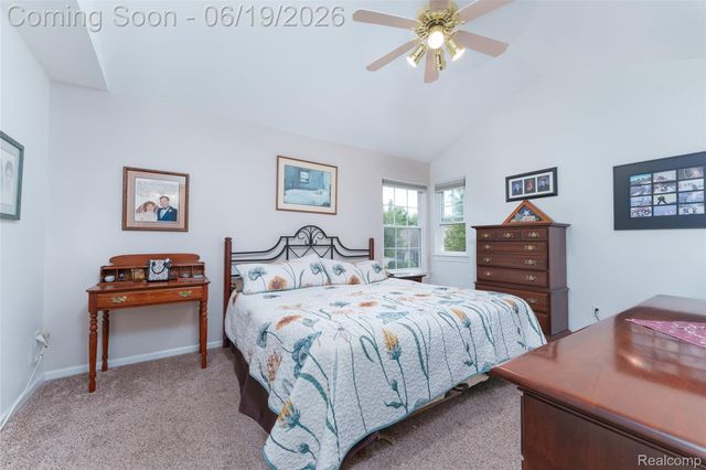 1021 Calpernia, Wixom, MI 48393