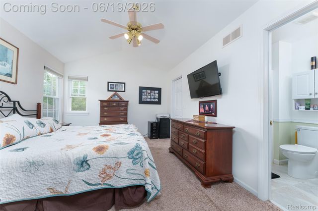 1021 Calpernia, Wixom, MI 48393