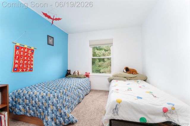 1021 Calpernia, Wixom, MI 48393