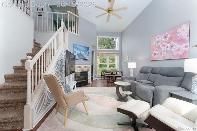 1021 Calpernia, Wixom, MI 48393